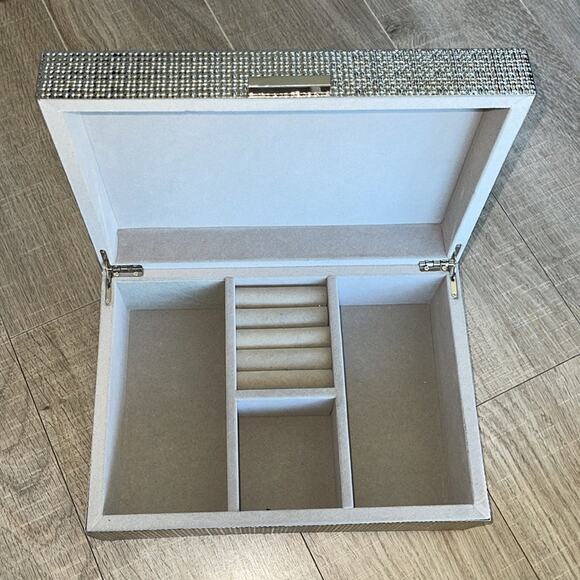 CRATE&BARREL Silver Dory Jewelry Box - Picture 3 of 10